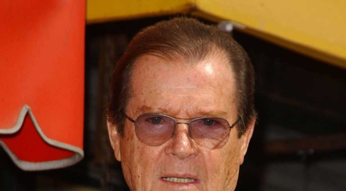 Roger Moore Agent, James Bond Agent 007 Dead at 89
