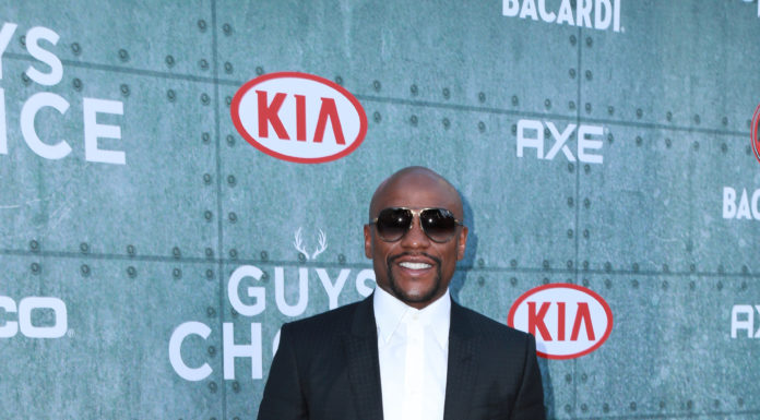 Floyd Mayweather vs. Conor McGregor : FIGHTS ON!!!! Photo Credit: © Jean_Nelson