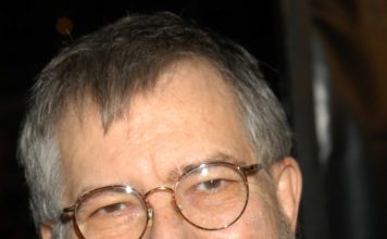 Tobe Hooper – Director of Texas Chainsaw Massacre and Potergeist Dies at 74