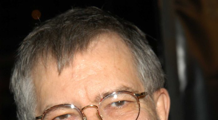 Tobe Hooper – Director of Texas Chainsaw Massacre and Potergeist Dies at 74