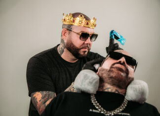 How this Barber Became a Social Media Icon and the #1 SMP Specialist Taylor Perry doing his work