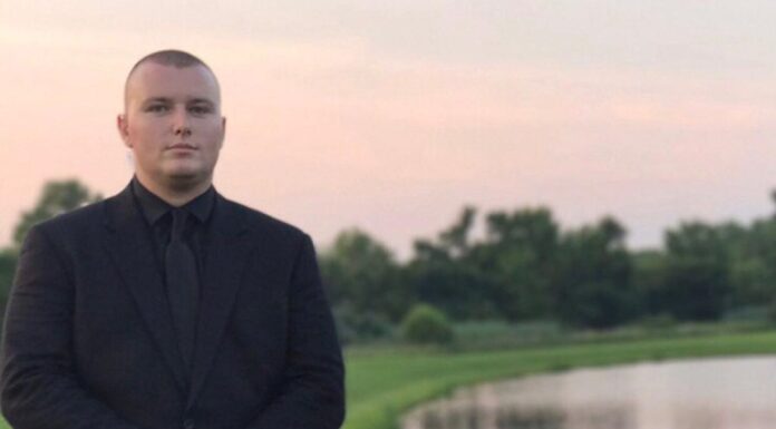 Bodyguard Bubba Almony is honored for his community work Bubba Almony