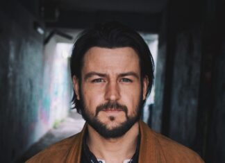 Hallmark star Tyler Hynes and RomaDrama to help the charity No Kid Hungry Tyler Hynes