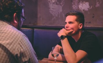 From a Small Rural City to an Esports, Gaming & Blockchain Expert; the Story of Chris Smith