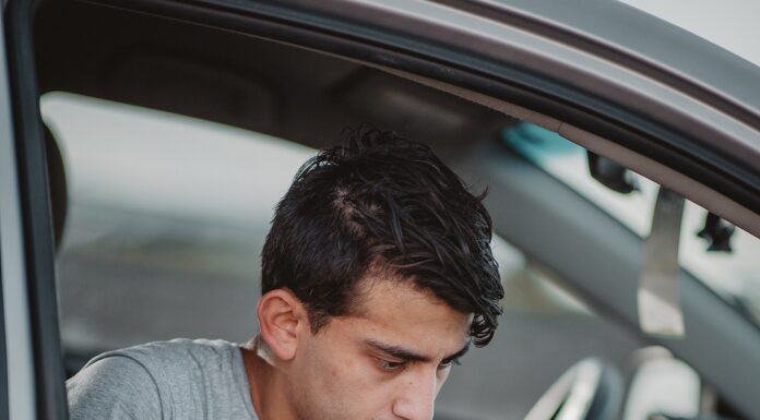 Create Powerful Videos That Sell Your Service With Victor Valencia