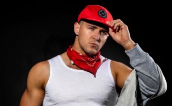 Meet Jeff Conelius: Dancer and performer of ‘Magic Men Australia’ Jeff Conelius