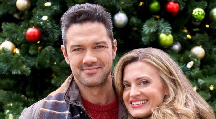 RomaDrama Christmas, a special fan event, to take place in Chicago Ryan Paevey and Brooke D’Orsay in 'A Fabled Holiday'