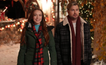 Lindsay Lohan and Chord Overstreet delight in ‘Falling For Christmas’ Lindsay Lohan and Chord Overstreet in 'Falling for Christmas'