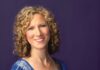Review: Laurie Berkner shines at The Paramount for a solo holiday show Laurie Berkner