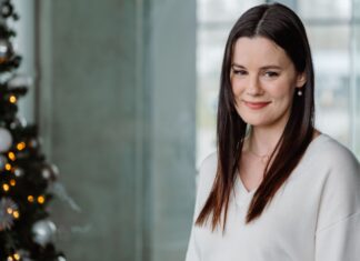 Chelsea Hobbs talks about ‘The Holiday Sitter’ and other projects Chelsea Hobbs