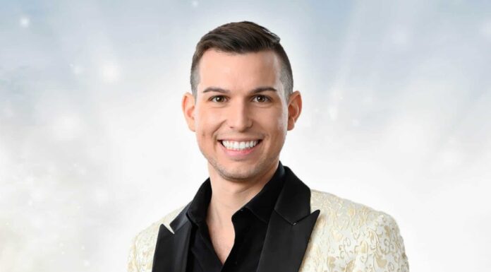 Review: Matt Fraser superb at the Patchogue Theatre for the Performing Arts Matt Fraser