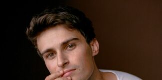 Review: Actor Mitchell Bourke is spotlighted on Power 98.5 Satellite Radio Mitchell Bourke