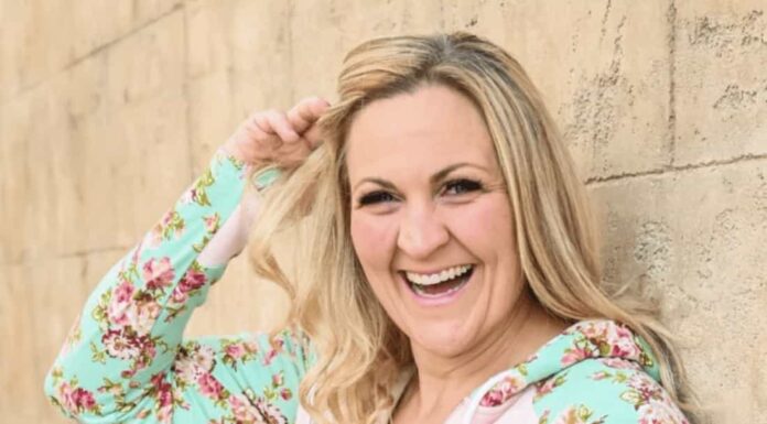 Revolutionizing the Fit of Women’s Hoodies with 7degrees