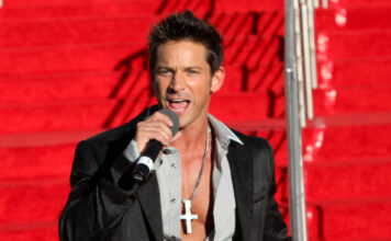 Jeff Timmons of 98 Degrees talks about 90s Con Jeff Timmons