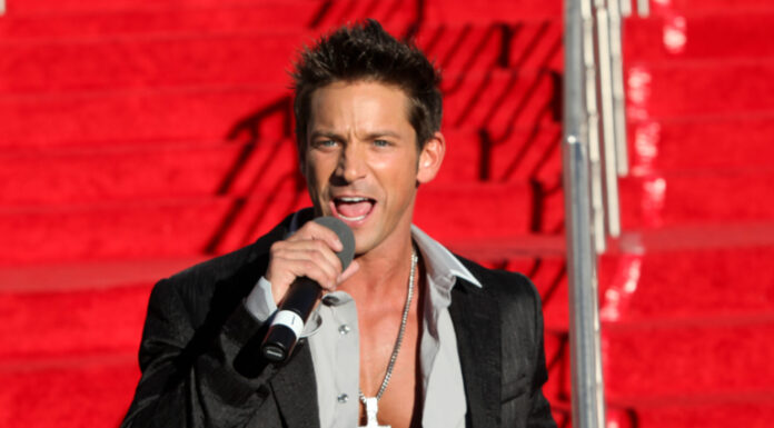 Jeff Timmons of 98 Degrees talks about 90s Con Jeff Timmons