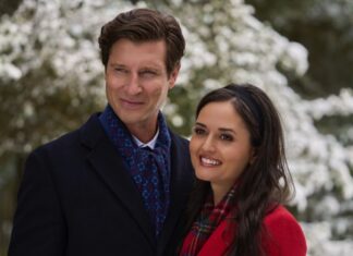 Danica McKellar and Damon Runyan to star in a new Great American Family holiday film Danica McKellar and Damon Runyan