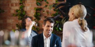 Susie Abromeit and Tim Ross to star in ‘Romance at the Vineyard’ Tim Ross and Susie Abromeit in 'Romance at the Vineyard'