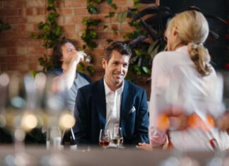 Susie Abromeit and Tim Ross to star in ‘Romance at the Vineyard’ Tim Ross and Susie Abromeit in 'Romance at the Vineyard'
