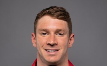 Ryan Murphy wins gold in the men’s 100 meter backstroke at the 2023 World Championships Ryan Murphy