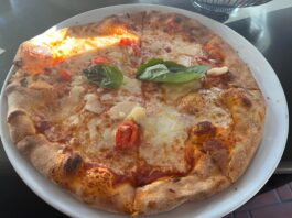 Restaurant Review: Amici Trattoria in Glendale, California Margherita Pizza at Amici Trattoria