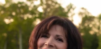 Interview: Sophia finds her life’s calling in helping others Renowned psychic Sophia