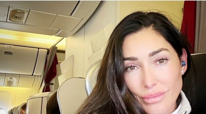 Meet Dara Tomanovich: The First Lady of Luxury Golf Line for Women Dara Tomanovich