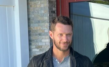 Review: Fans gather at ‘A Mile for Johnny Wactor’ at New York City’s Strawberry Fields Johnny Wactor