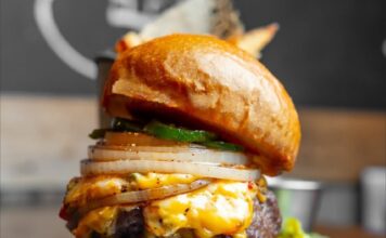 Review: Burgerology is an amazing restaurant chain in New York Burgerology Burger