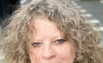 Review: Dar Dowling directs amazing documentary ‘Hineni’ Dar Dowling