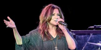 Martina McBride at Flagstar at Westbury Music Fair