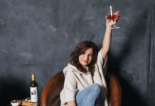 Martina McBride announces her new wines Luna & Finn Martina McBride