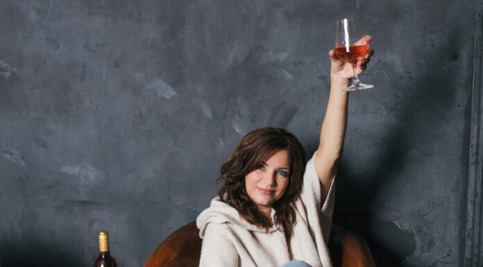 Martina McBride announces her new wines Luna & Finn Martina McBride