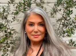 Timeless Triumph: 77-Year-Old Entrepreneur serves as Fashion Icon and Classic Woman Universe Champion Liz Sheppard