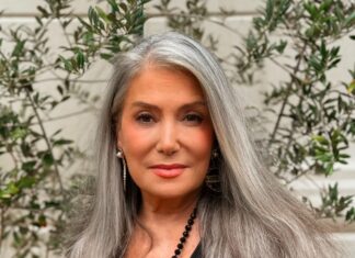 Timeless Triumph: 77-Year-Old Entrepreneur serves as Fashion Icon and Classic Woman Universe Champion Liz Sheppard