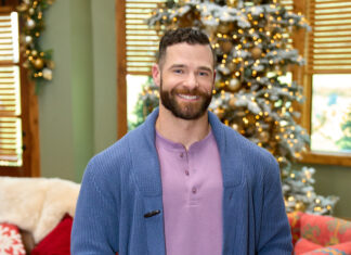 Jake Schum talks about ‘Finding Mr. Christmas’ Season 2 on Hallmark Jake Schum in 'Finding Mr. Christmas' Season 2