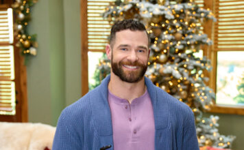 Jake Schum talks about ‘Finding Mr. Christmas’ Season 2 on Hallmark Jake Schum in 'Finding Mr. Christmas' Season 2