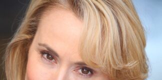 Meredith Thomas returns for another ‘Mere Christmas’ with Lifetime’s new holiday film ‘The Christmas Campaign’ Meredith Thomas