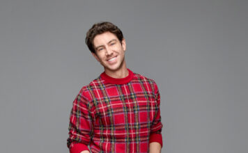 Robbie Simpson talks about ‘Finding Mr. Christmas’ Season 2 on Hallmark Robbie Simpson