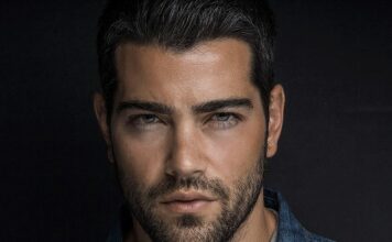 Chatting with Jesse Metcalfe, Brendan Penny, Brant Daugherty, and Brandon Routh at Christmas Con Jesse Metcalfe