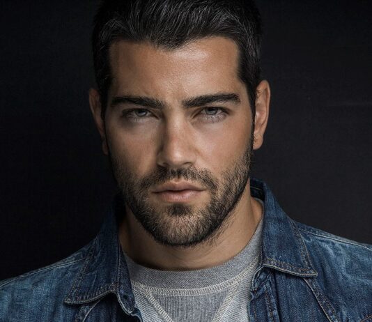 Chatting with Jesse Metcalfe, Brendan Penny, Brant Daugherty, and Brandon Routh at Christmas Con Jesse Metcalfe