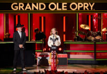 Nikki DeLoach is spotlighted in ‘Books That Changed My Life’ Nikki DeLoach