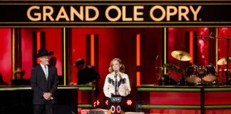 Nikki DeLoach is spotlighted in ‘Books That Changed My Life’ Nikki DeLoach