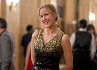 Chatting with Jessy Schram at Christmas Con about her new Hallmark holiday film Jessy Schram