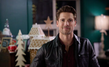 Chatting with Andrew Walker, Danica McKellar, Jane Seymour, Brittany Bristow, and Paul Greene at Christmas Con Andrew Walker