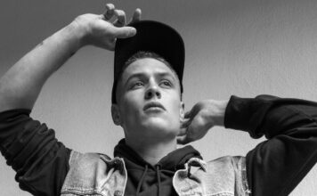 Meet Hunter Warr: Fashion model, influencer, and aspiring actor Hunter Warr