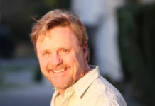 ASL interpreter Bill Pugin releases ‘Fly on the Wall’ book Bill Pugin.