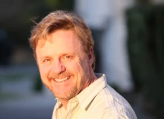 ASL interpreter Bill Pugin releases ‘Fly on the Wall’ book Bill Pugin.