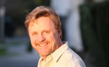 ASL interpreter Bill Pugin releases ‘Fly on the Wall’ book Bill Pugin.