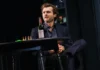 Review: ‘Becky Shaw,’ starring Alden Ehrenreich, is a captivating comedy on Broadway Alden Ehrenreich in 'Becky Shaw' on Broadway