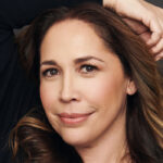 Andréa Burns talks about starring in the new musical ‘A Walk on the Moon’ Andréa Burns